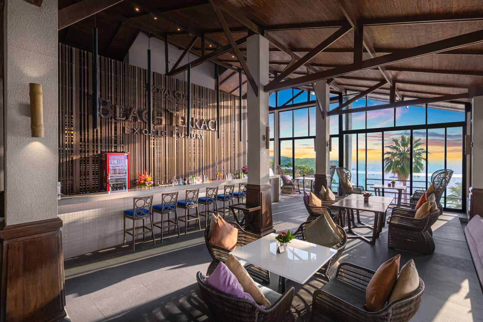 RC_Bar-Sunset-Terrace-1