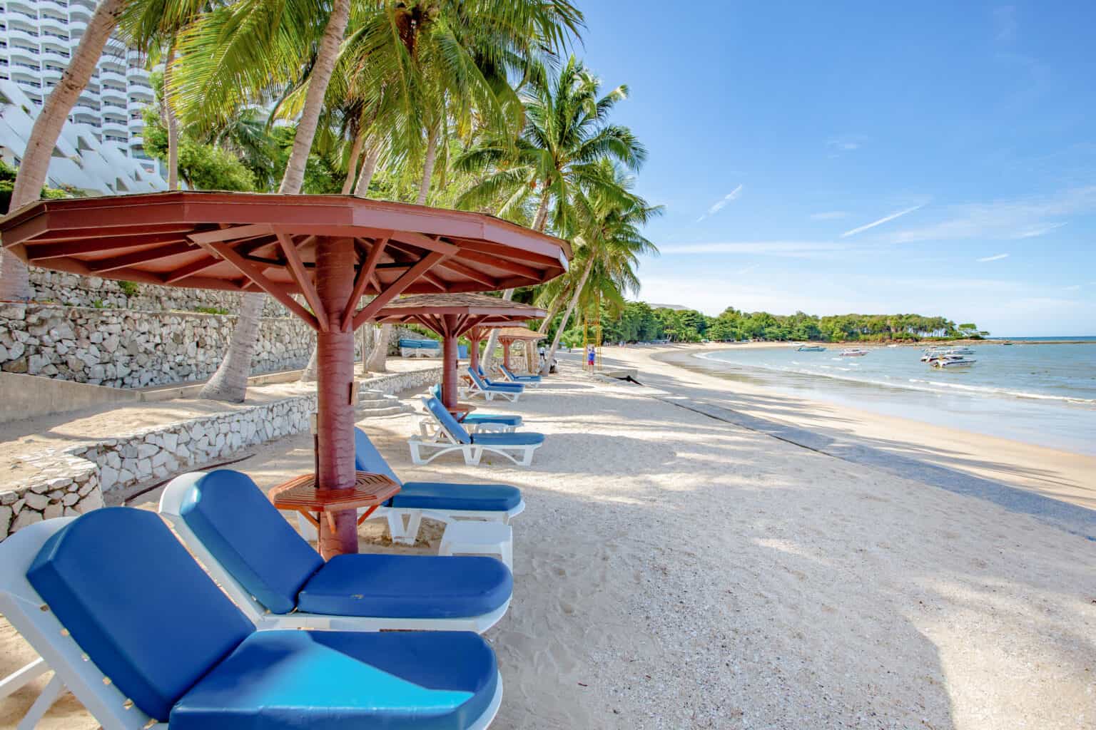 2 privates beaches at our 5-star pattaya hotels