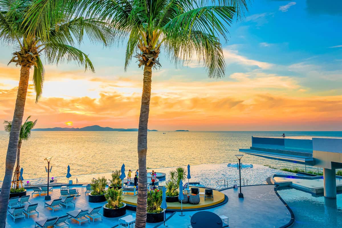gorgeous sunset views at our 5-star pattaya hotel terrace