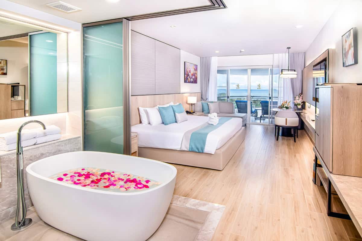 modern rooms at our 5-star pattaya hotels