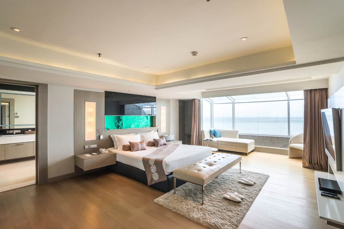 modern luxury primary room at royal wing luxury pattaya hotel