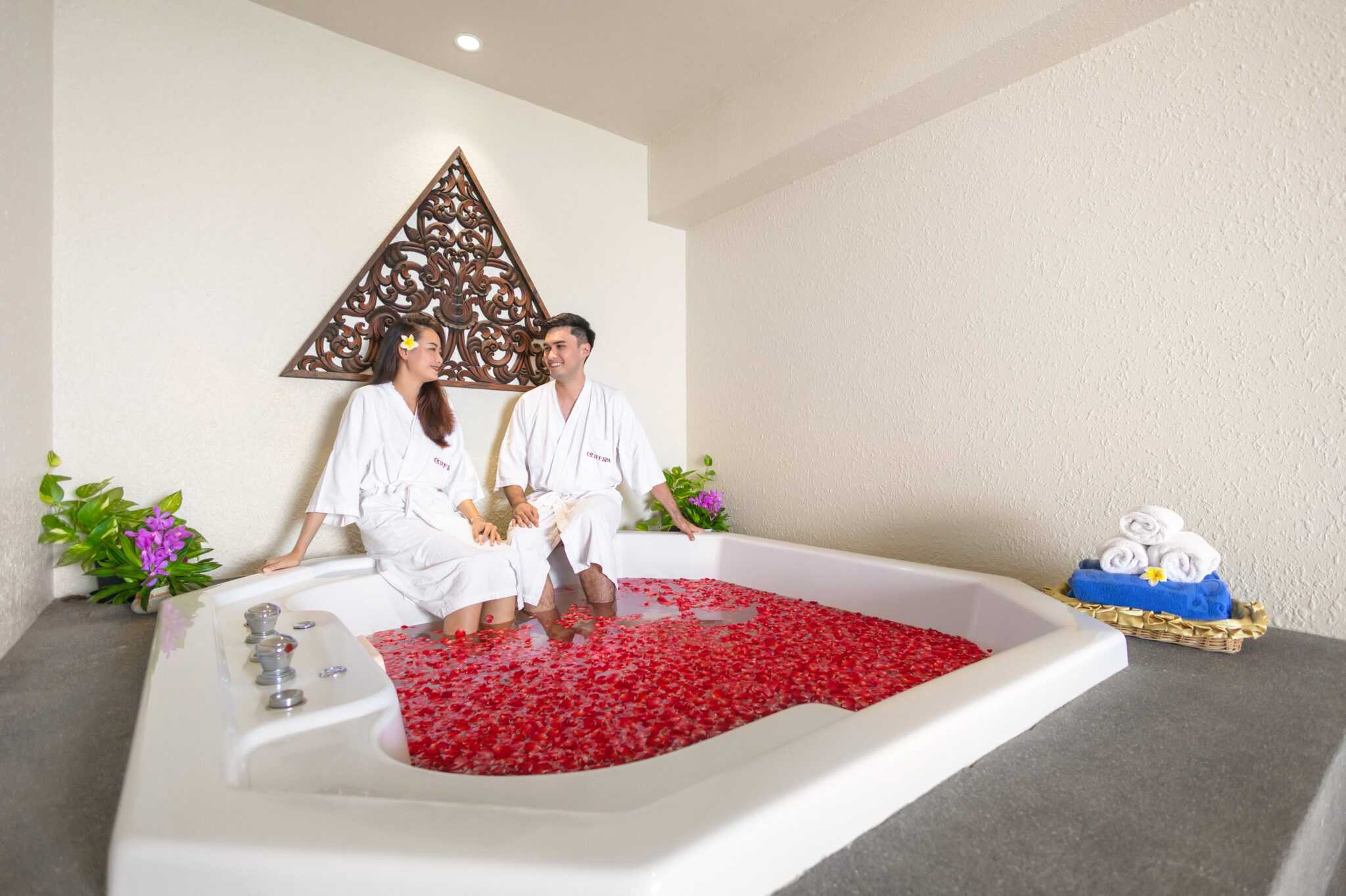 อ่างจากุซซี่