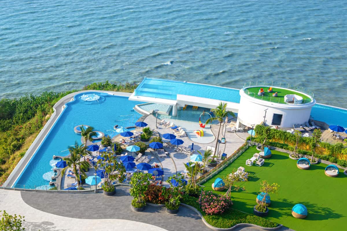 sky pool at royal cliff beach hotel