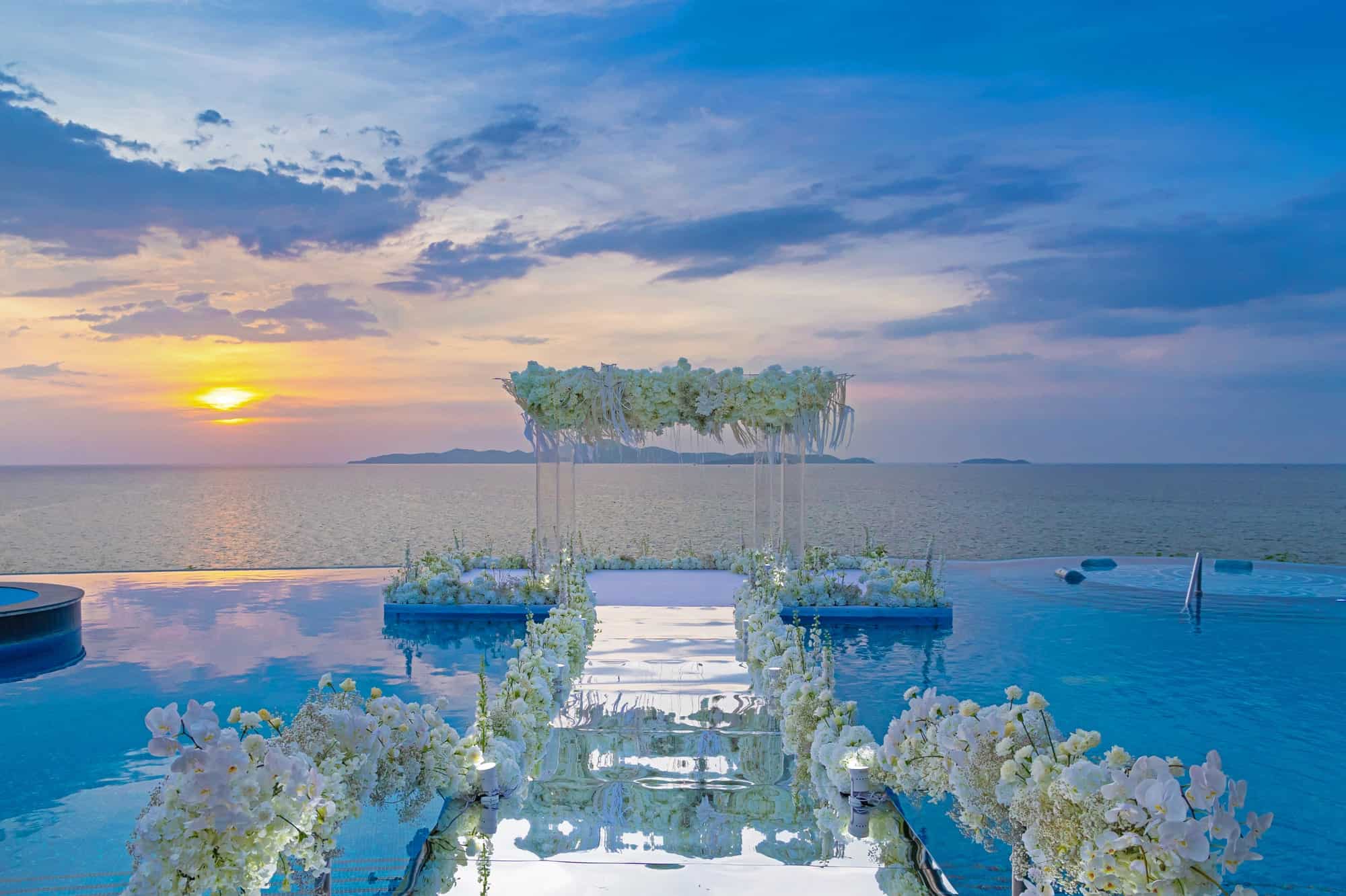 Wedding-G&B_Infini-Pool-01-min