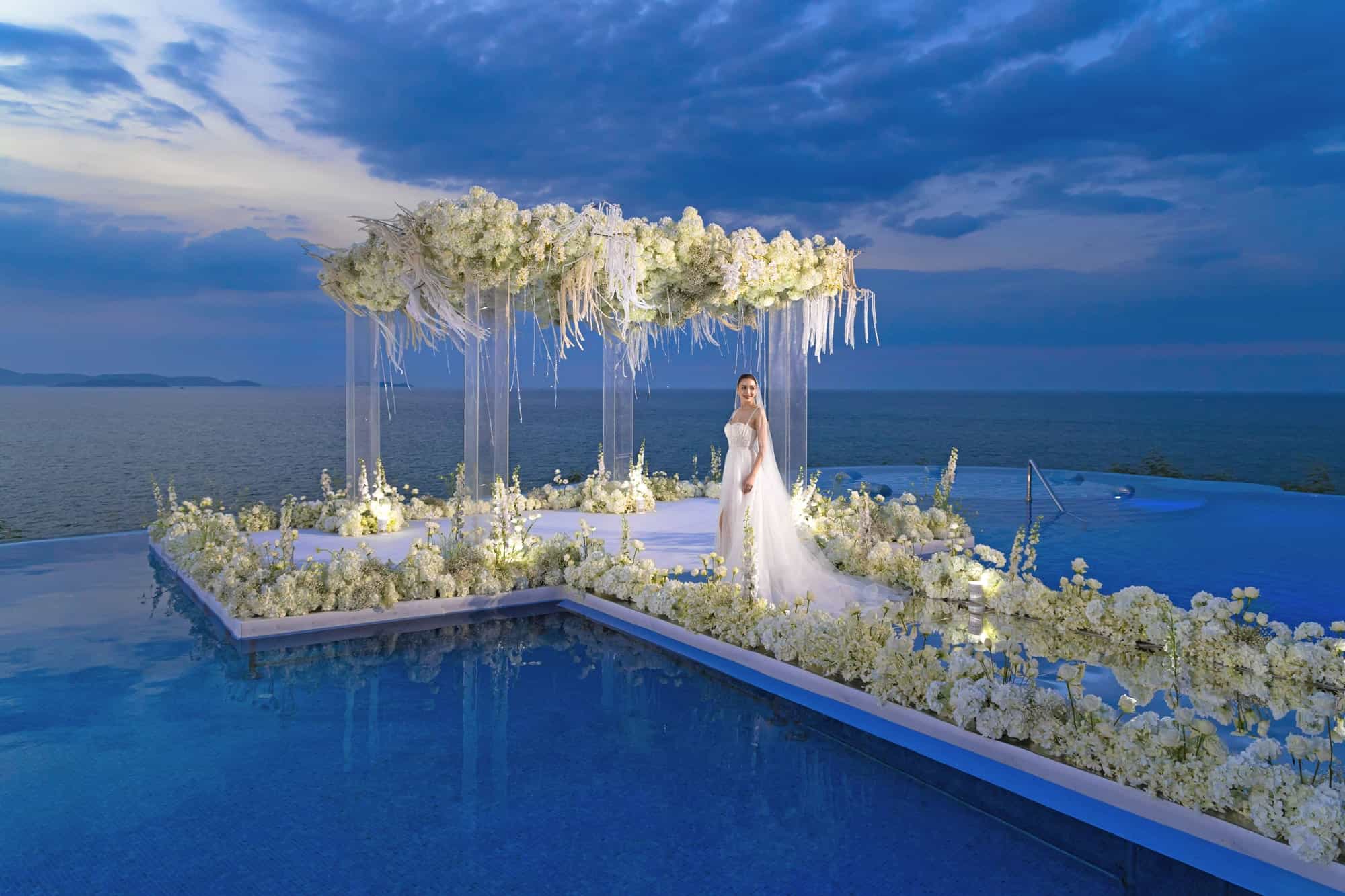 Wedding-G&B_Sky-Aqua-Party-01-min