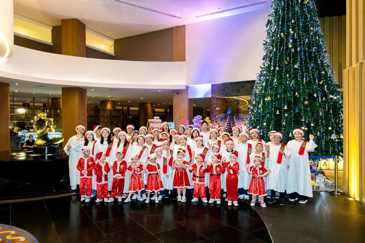 children's choir singing for festive dining in pattaya