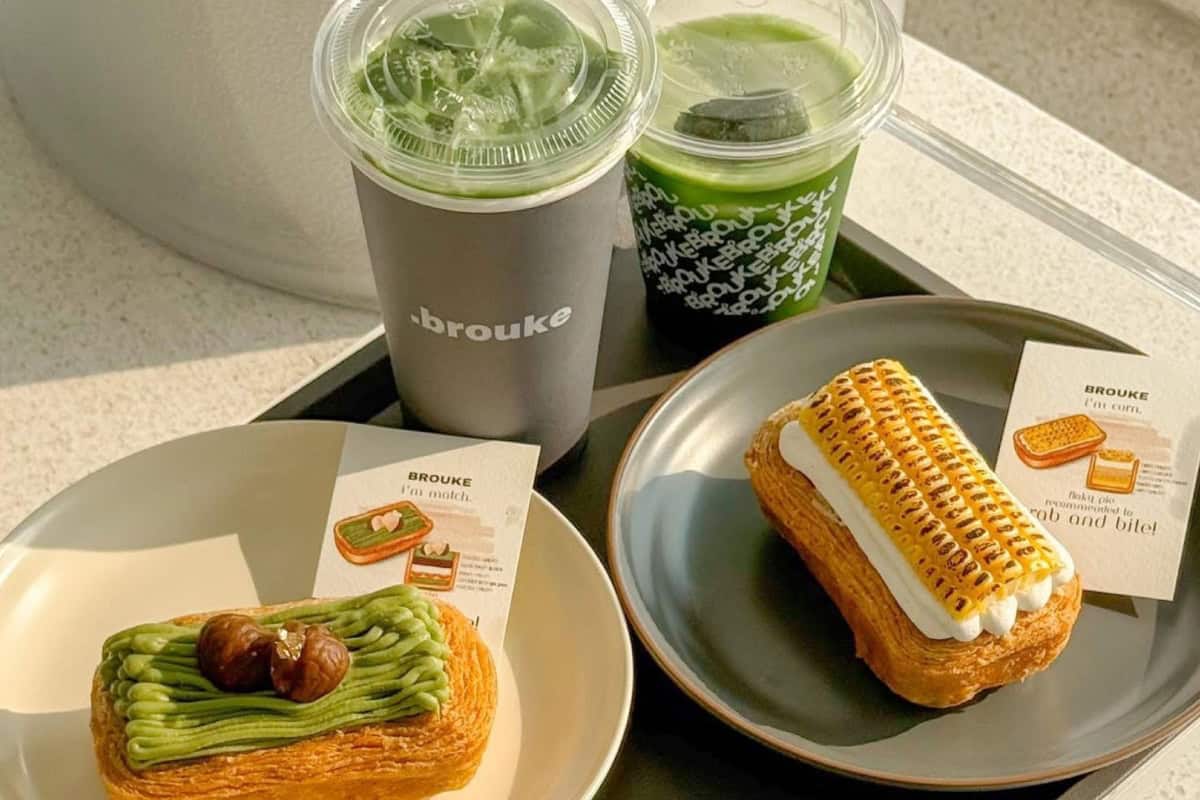 matcha drinks from brouke cafe in pattaya