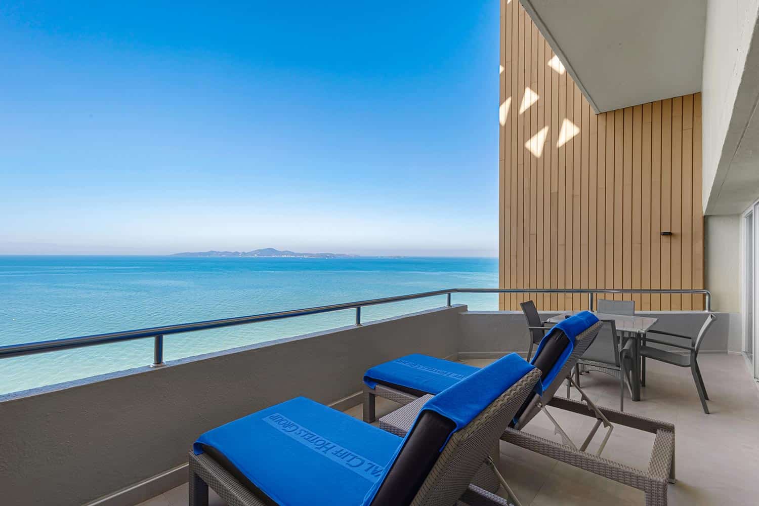 RC_Theme-Suite-2-Bedrooms-Thai-Heritage-12